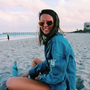 Meet your Posher, Danielle